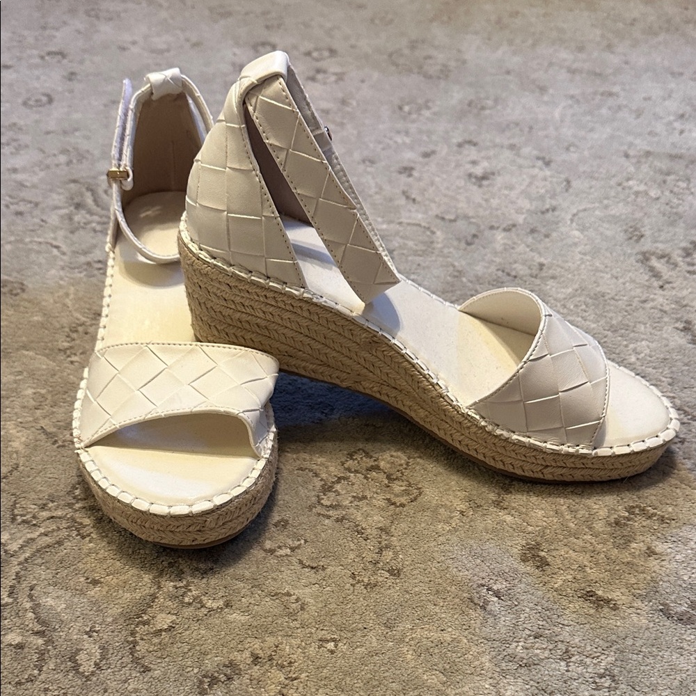 Elegant White Woven Wedge Sandals 9.5 never worn